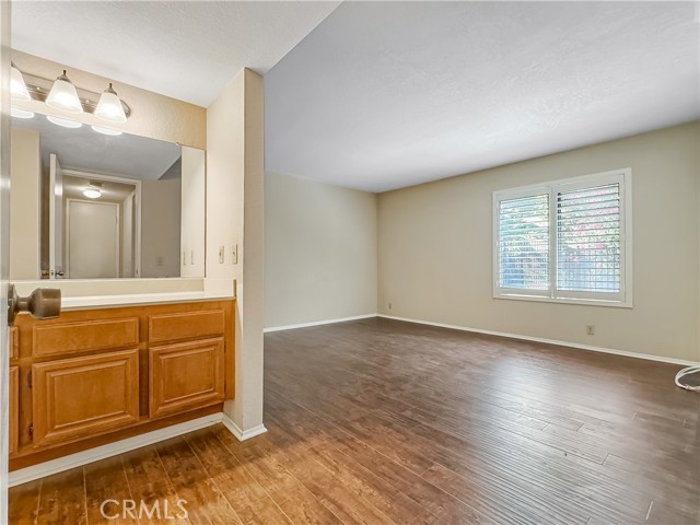 600 Central Avenue, Riverside CA: https://media.crmls.org/medias/3f3b9ccf-4968-441f-a626-0ef159626cc6.jpg