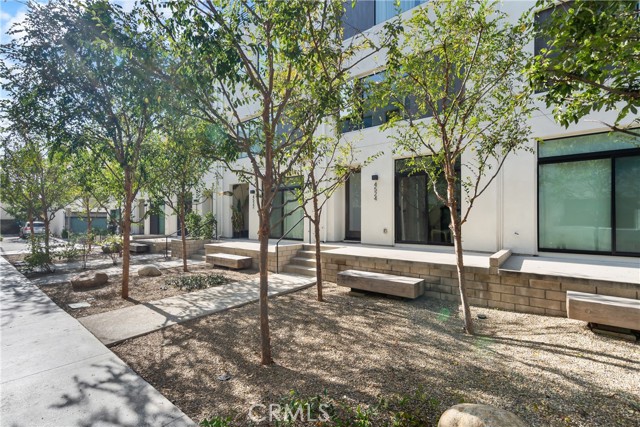 Detail Gallery Image 2 of 27 For 4524 N Ayla, Los Angeles,  CA 90041 - 3 Beds | 4 Baths