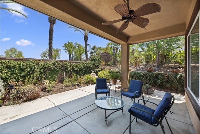 Detail Gallery Image 3 of 33 For 24024 Augusta Dr, Corona,  CA 92883 - 2 Beds | 2 Baths