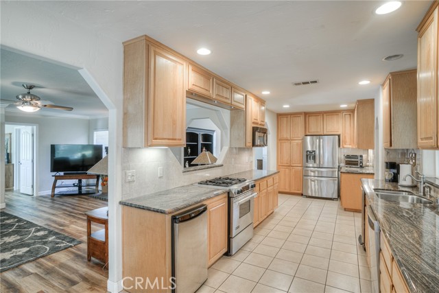 6060 Miners Ranch Road, Oroville CA: https://media.crmls.org/medias/3f3ccdad-2efc-4ef0-9141-b8ad69fae0ec.jpg