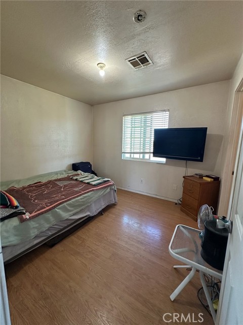 Detail Gallery Image 10 of 13 For 2187 5th Ln, Big Bear City,  CA 92314 - 4 Beds | 3 Baths
