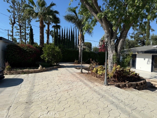 Detail Gallery Image 41 of 48 For 6201 Corbin Ave, Tarzana,  CA 91356 - 5 Beds | 4 Baths