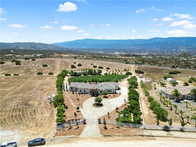 Detail Gallery Image 2 of 56 For 41900 Jojoba Hills Cir, Aguanga,  CA 92536 - 4 Beds | 4 Baths