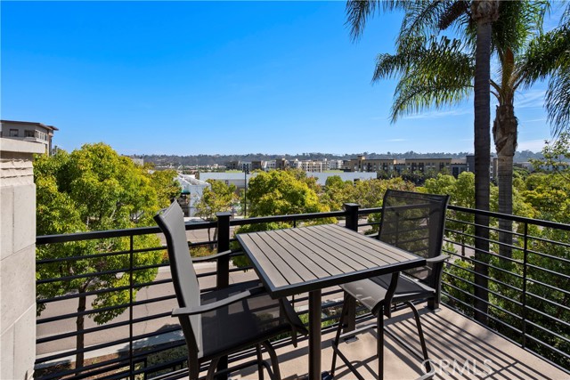 Detail Gallery Image 12 of 44 For 2470 via Alta, –,  CA 92108 - 2 Beds | 2/1 Baths