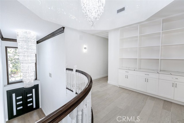 6037 Little Oak Lane, Woodland Hills CA: https://media.crmls.org/medias/3f3db214-04dd-471e-b0f3-9134f50e36e9.jpg