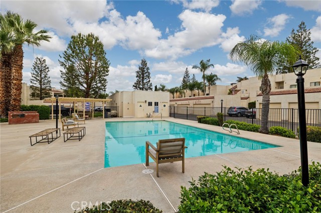 Detail Gallery Image 68 of 73 For 14500 Las Palmas #22,  Bakersfield,  CA 93306 - 3 Beds | 2/1 Baths