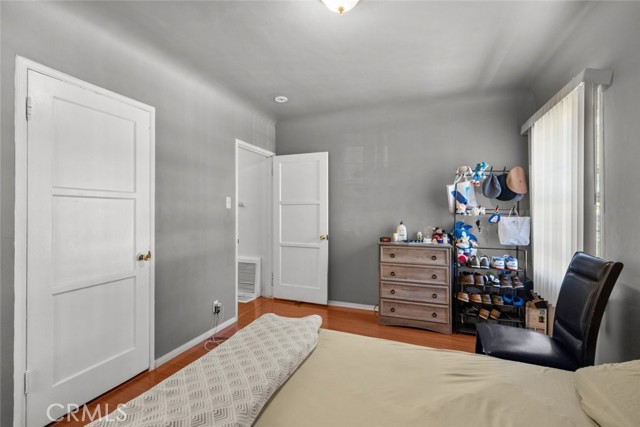 Detail Gallery Image 8 of 44 For 9625 Alexander Ave, South Gate,  CA 90280 - 3 Beds | 2 Baths