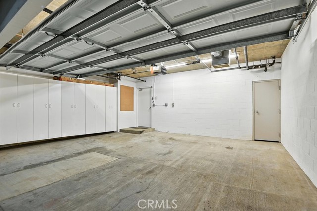 Detail Gallery Image 39 of 46 For 2203 3rd St #1,  Santa Monica,  CA 90405 - 2 Beds | 2/1 Baths