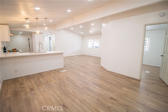 Detail Gallery Image 9 of 26 For 3524 E Avenue R #202,  Palmdale,  CA 93550 - 3 Beds | 2 Baths