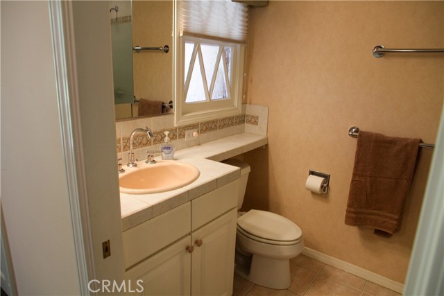 Detail Gallery Image 32 of 61 For 18543 Chatsworth St, Northridge,  CA 91326 - 5 Beds | 2/1 Baths