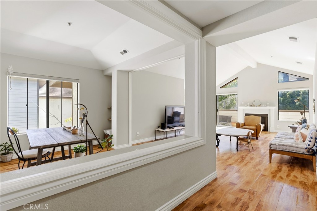 2571 Plaza Del Amo #301