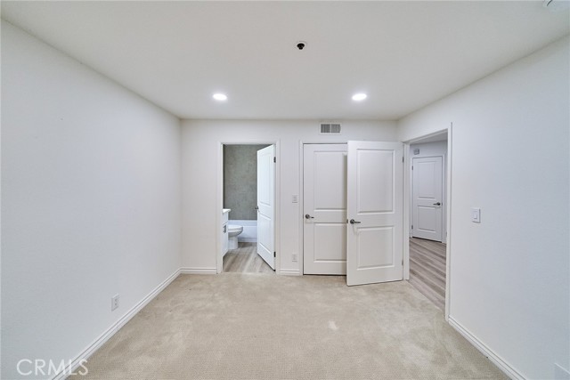 Detail Gallery Image 13 of 21 For 345 S Alexandria Ave #212,  Los Angeles,  CA 90020 - 2 Beds | 2 Baths