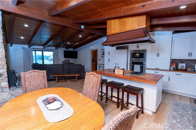 Detail Gallery Image 11 of 59 For 25565 Road 13, Chowchilla,  CA 93610 - 4 Beds | 3 Baths