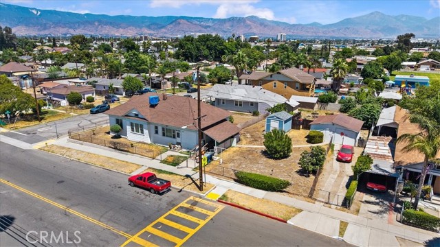 1099 W Congress Street, San Bernardino CA: https://media.crmls.org/medias/3f41e890-1d35-4216-b913-67183a4b7cd0.jpg