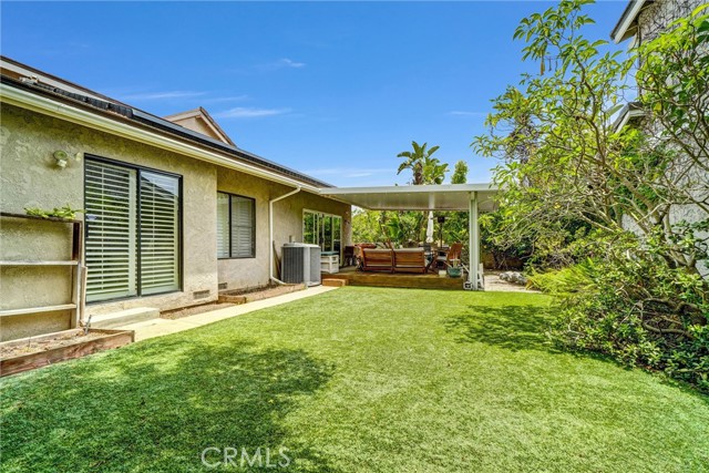 1 Deerwood W, Irvine CA: https://media.crmls.org/medias/3f422860-237f-4e44-b933-30797425d052.jpg
