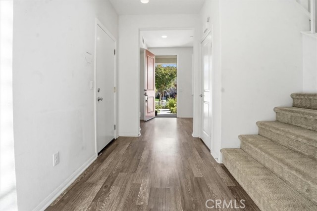 Detail Gallery Image 3 of 44 For 7165 Mystic Cloud, Corona,  CA 92880 - 3 Beds | 2/1 Baths