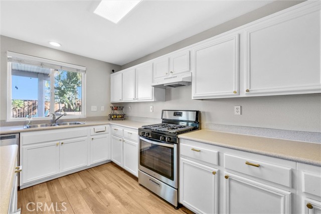 Detail Gallery Image 23 of 73 For 23306 Daisy Dr, Corona,  CA 92883 - 4 Beds | 2/1 Baths