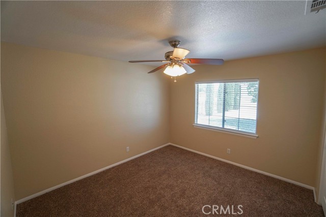 Detail Gallery Image 16 of 23 For 11540 Mohawk Rd, Apple Valley,  CA 92308 - 3 Beds | 2 Baths