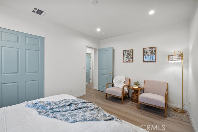 Detail Gallery Image 33 of 39 For 8054 Cedros Ave, Panorama City,  CA 91402 - 5 Beds | 3/1 Baths