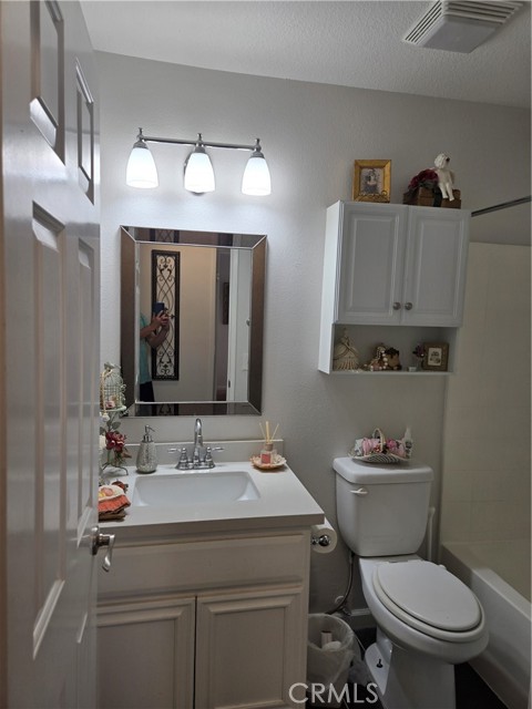 Detail Gallery Image 5 of 19 For 9269 44th St, Jurupa Valley,  CA 92509 - 4 Beds | 2 Baths