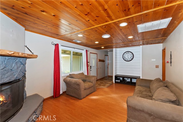 Detail Gallery Image 17 of 50 For 1055 Hugo Ln, Big Bear City,  CA 92314 - 3 Beds | 2 Baths