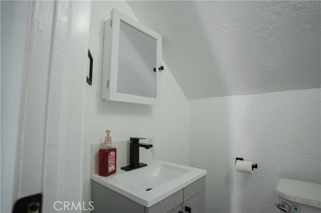 Detail Gallery Image 35 of 39 For 826 W 85th St, Los Angeles,  CA 90044 - – Beds | – Baths