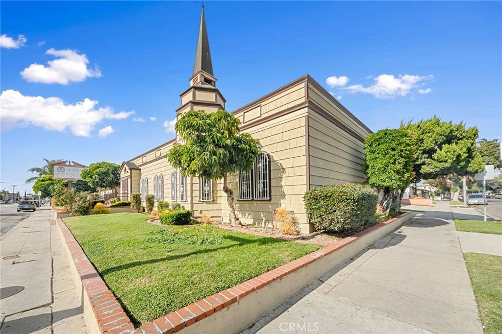 477 E Market Street, Long Beach, CA 90805
