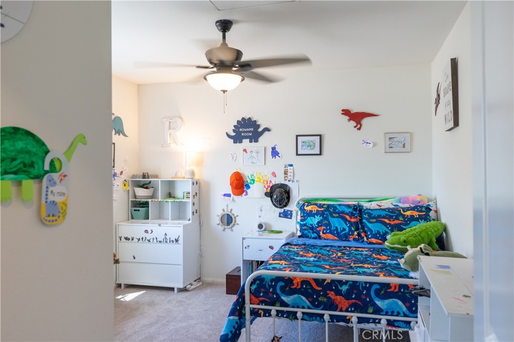 https://media.crmls.org/medias/3f48127a-f3bc-419a-b53f-c999ad6a6957.jpg?preset=X-Large