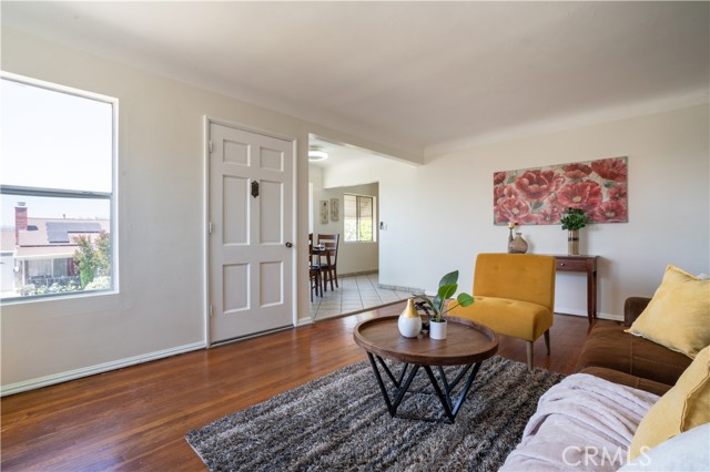 Detail Gallery Image 7 of 32 For 4435 Gateside Drive, Los Angeles,  CA 90032 - 2 Beds | 1 Baths