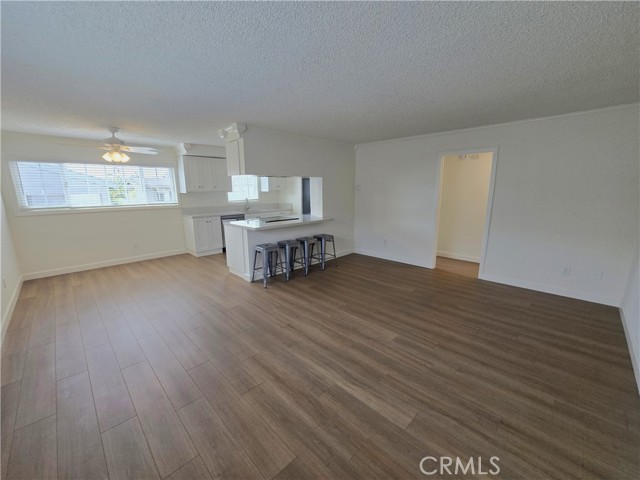 Detail Gallery Image 3 of 16 For 1214 Agate St #D,  Redondo Beach,  CA 90277 - 1 Beds | 1 Baths
