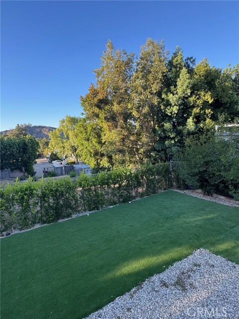 23715 Valley View Road, Calabasas CA: https://media.crmls.org/medias/3f4935a7-e5f4-451e-b959-e75b639dc639.jpg