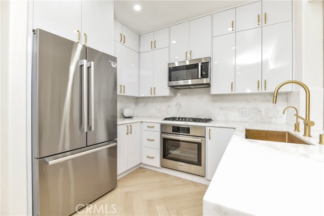 Detail Gallery Image 6 of 33 For 250 N First St #321,  Burbank,  CA 91502 - 2 Beds | 2 Baths