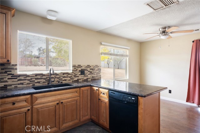 Detail Gallery Image 15 of 45 For 58129 Pueblo Trail, Yucca Valley,  CA 92284 - 3 Beds | 2 Baths