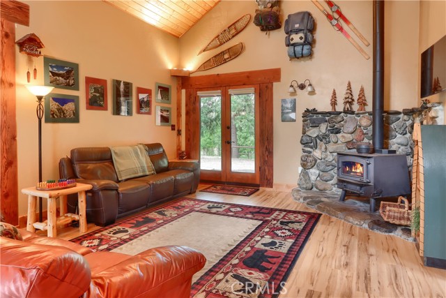 Detail Gallery Image 5 of 69 For 7072 Cranes Nest Rd, Mariposa,  CA 95338 - 1 Beds | 1 Baths
