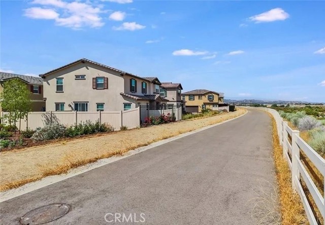 17025 Zion Drive, Canyon Country CA: https://media.crmls.org/medias/3f4a71fd-8179-46a3-b181-eba1a030912b.jpg