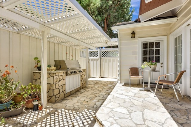 58 Dapplegray Ln, Rolling Hills Estates, California 90274, 4 Bedrooms Bedrooms, ,4 BathroomsBathrooms,Residential,Sold,Dapplegray Ln,SB22131207