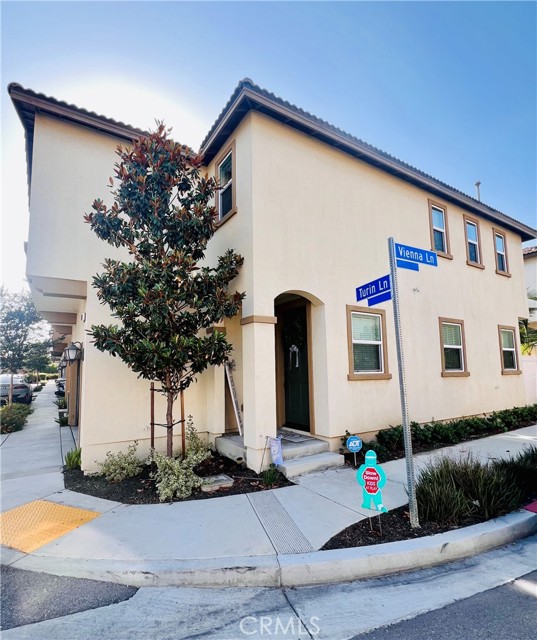 1401 Turin Lane, Los Angeles CA: https://media.crmls.org/medias/3f4b08fd-abc5-40d7-8f32-2c3797260d9c.jpg