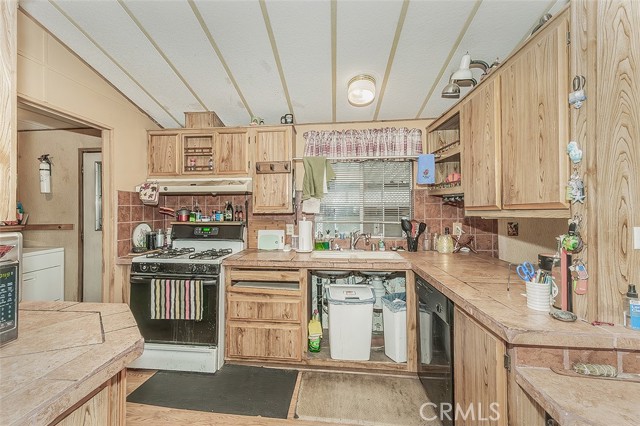 Image 10 of 41 For 17423 Bluewater Bay Lane