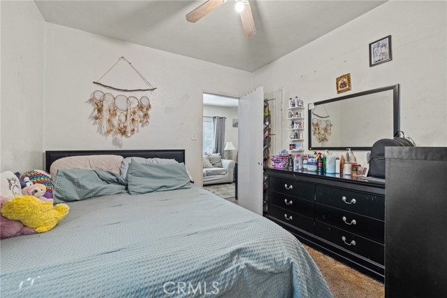 608 E Main Street, Santa Paula CA: https://media.crmls.org/medias/3f4b10a3-b24f-4e45-92d9-a615129fd93c.jpg