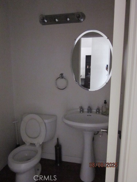 Detail Gallery Image 6 of 9 For 21901 Burbank Bld #168,  Woodland Hills,  CA 91367 - 3 Beds | 3 Baths