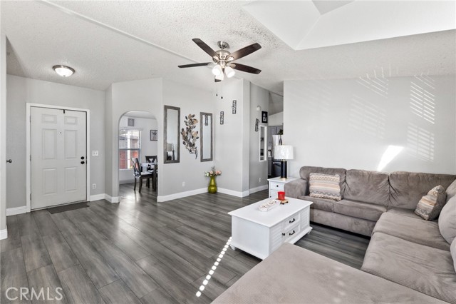 Detail Gallery Image 10 of 61 For 7717 Church #31,  Highland,  CA 92346 - 3 Beds | 2 Baths