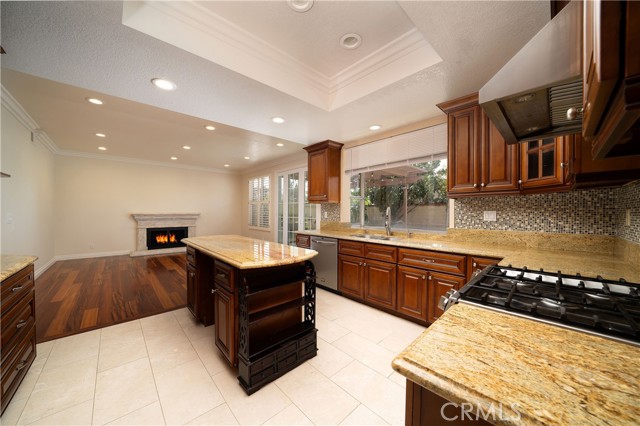 Image 4 of 23 For 2312 San Leandro