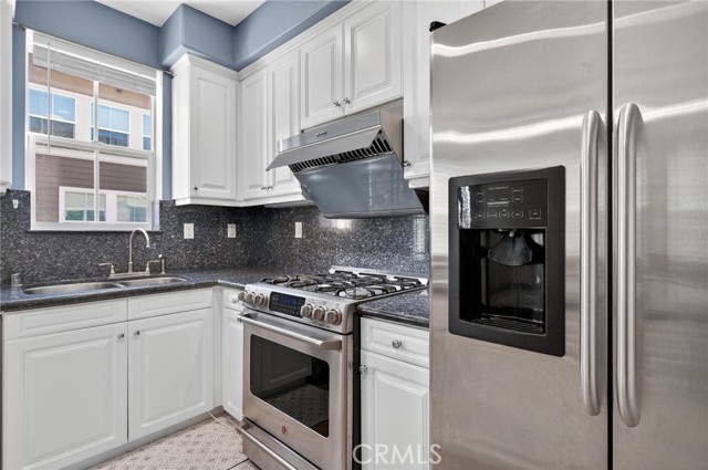 Detail Gallery Image 22 of 64 For 3538 Torrance Bld #145,  Torrance,  CA 90503 - 3 Beds | 2/1 Baths