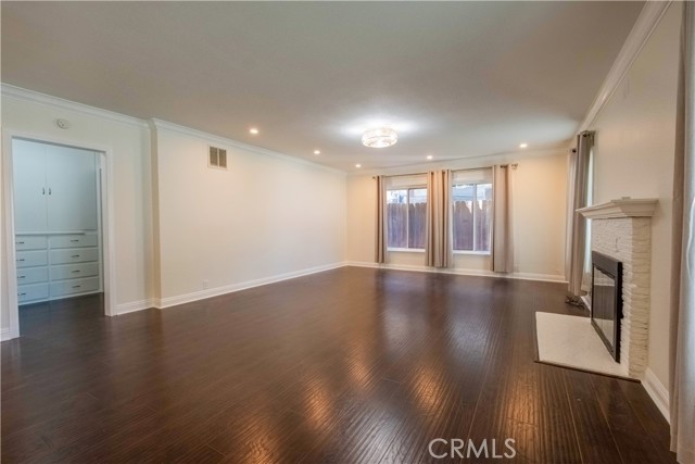 4424 11th Street, Riverside CA: https://media.crmls.org/medias/3f4d76b2-3061-4d87-bd32-ff83ab04f27c.jpg