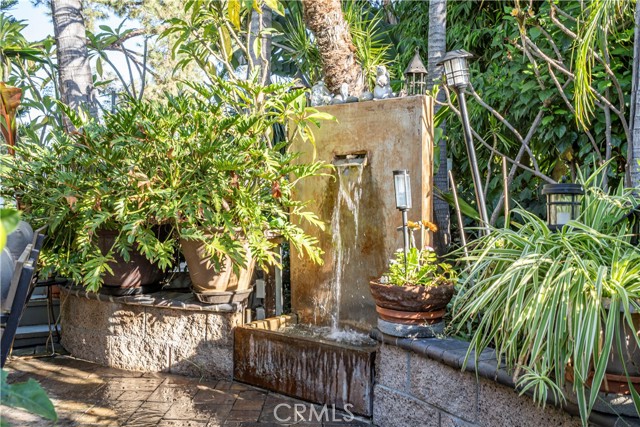 Detail Gallery Image 44 of 59 For 4835 Nob Hill Dr, Los Angeles,  CA 90065 - 3 Beds | 2 Baths