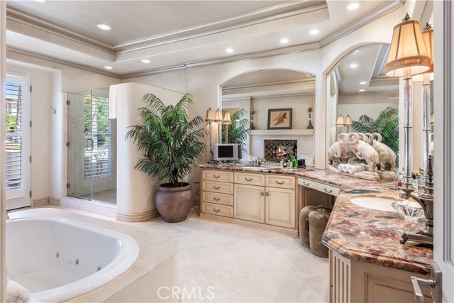 Detail Gallery Image 13 of 22 For 3589 Lariat Ln, Rolling Hills Estates,  CA 90274 - 5 Beds | 5/1 Baths