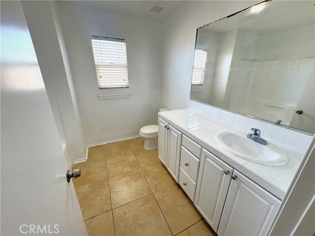 Detail Gallery Image 18 of 26 For 2709 E Avenue J4, Lancaster,  CA 93535 - 5 Beds | 2/1 Baths