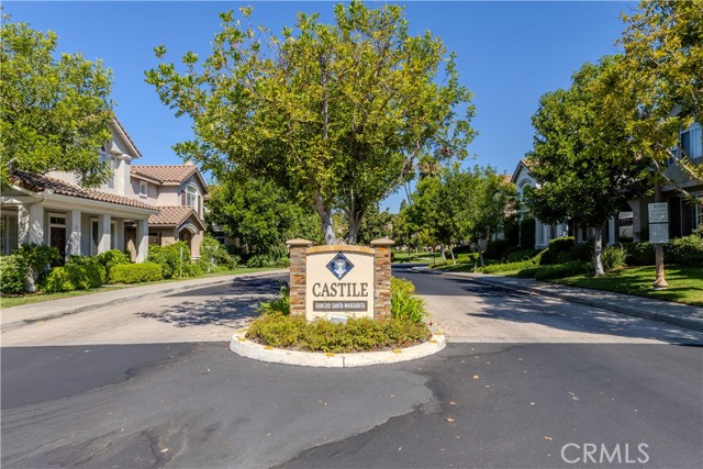 4 Paseo Pensamiento, Rancho Santa Margarita CA: https://media.crmls.org/medias/3f4e8204-7569-477b-b18e-ebbf85e44e4c.jpg