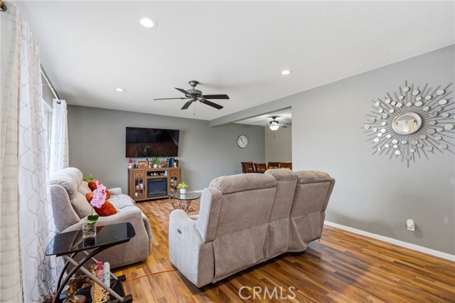 Detail Gallery Image 12 of 46 For 147 Myrtlewood, Calimesa,  CA 92320 - 4 Beds | 2 Baths