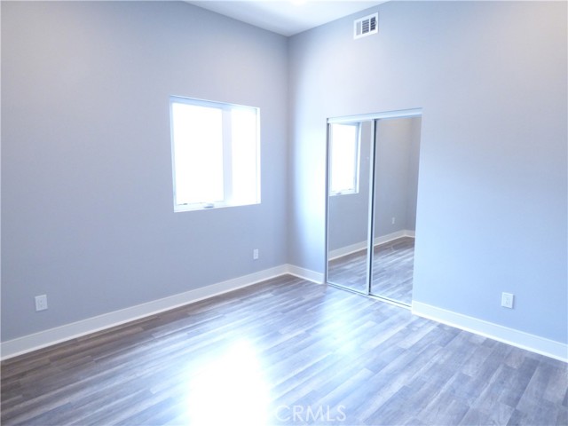 Detail Gallery Image 7 of 20 For 1923 Holly Dr, Los Angeles,  CA 90068 - 2 Beds | 2 Baths